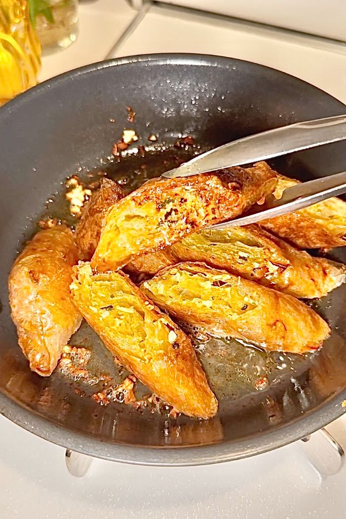 ガーリックフランスをフライパンで焼く